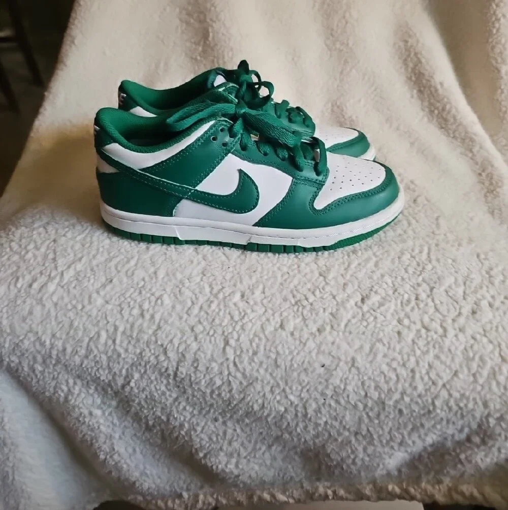Nike Teal Knit BOYS Athletic Shoe Interior